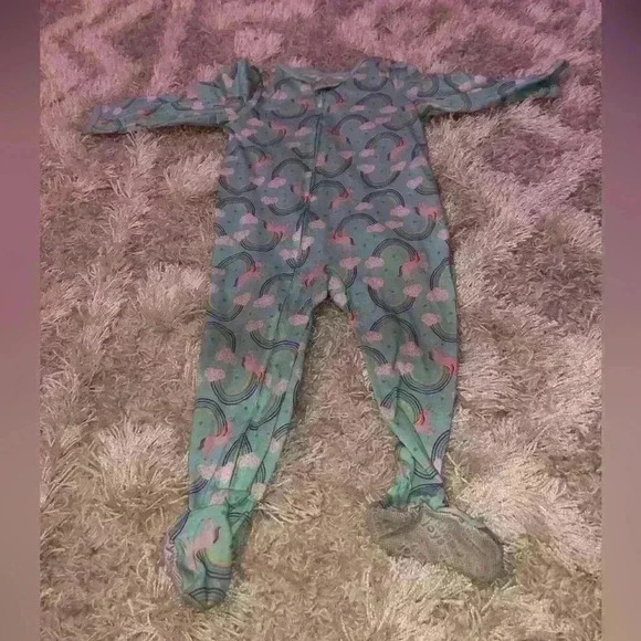 Set of 3 Carter’s sleepsuits size 2T - Picture 4 of 4